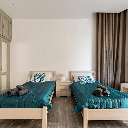 Sea View Luxury Haven Living & 3Bedrooms Seafront Sliema Bagian luar foto