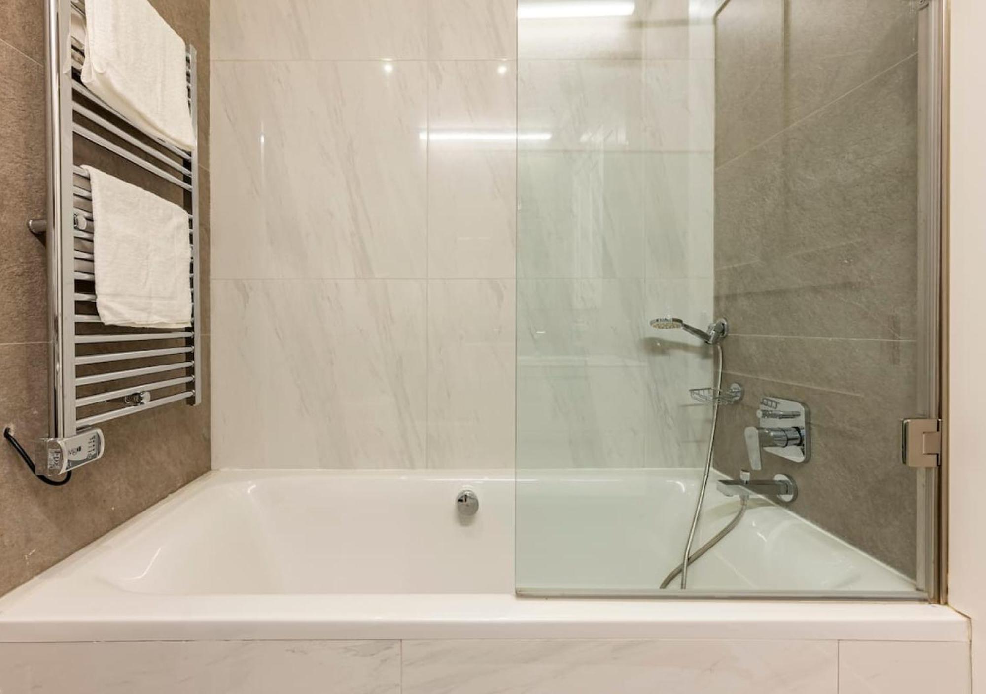 Sea View Luxury Haven Living & 3Bedrooms Seafront Sliema Bagian luar foto
